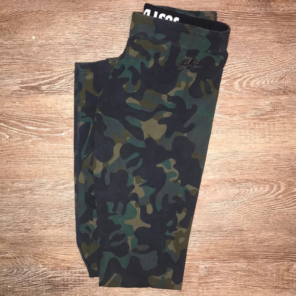 Nike Pants - Camo Nike Leggings
